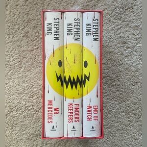 Stephen King “The Bill Hodges Trilogy” book set